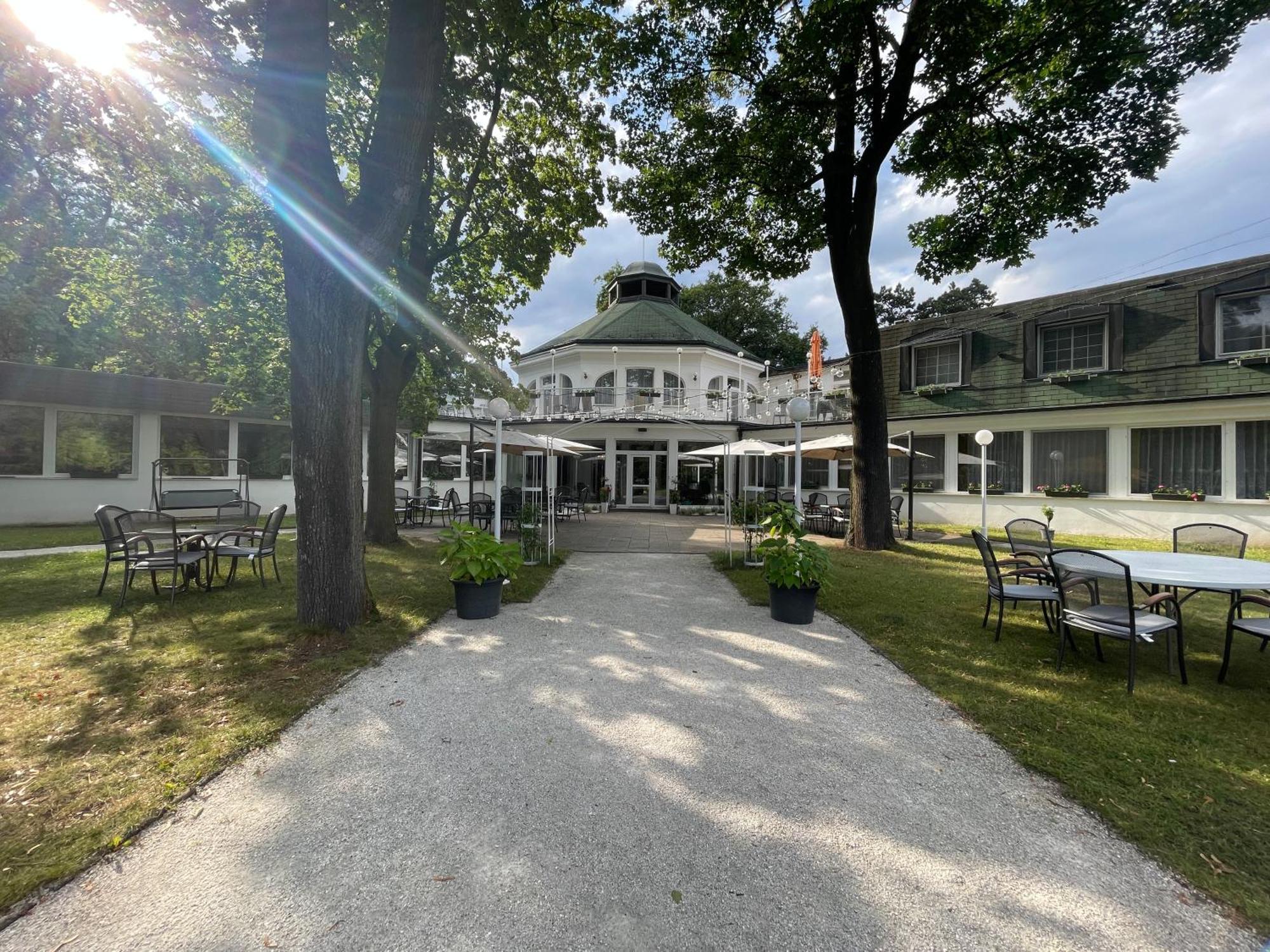 Hotel Ostrov Nymburk Dış mekan fotoğraf