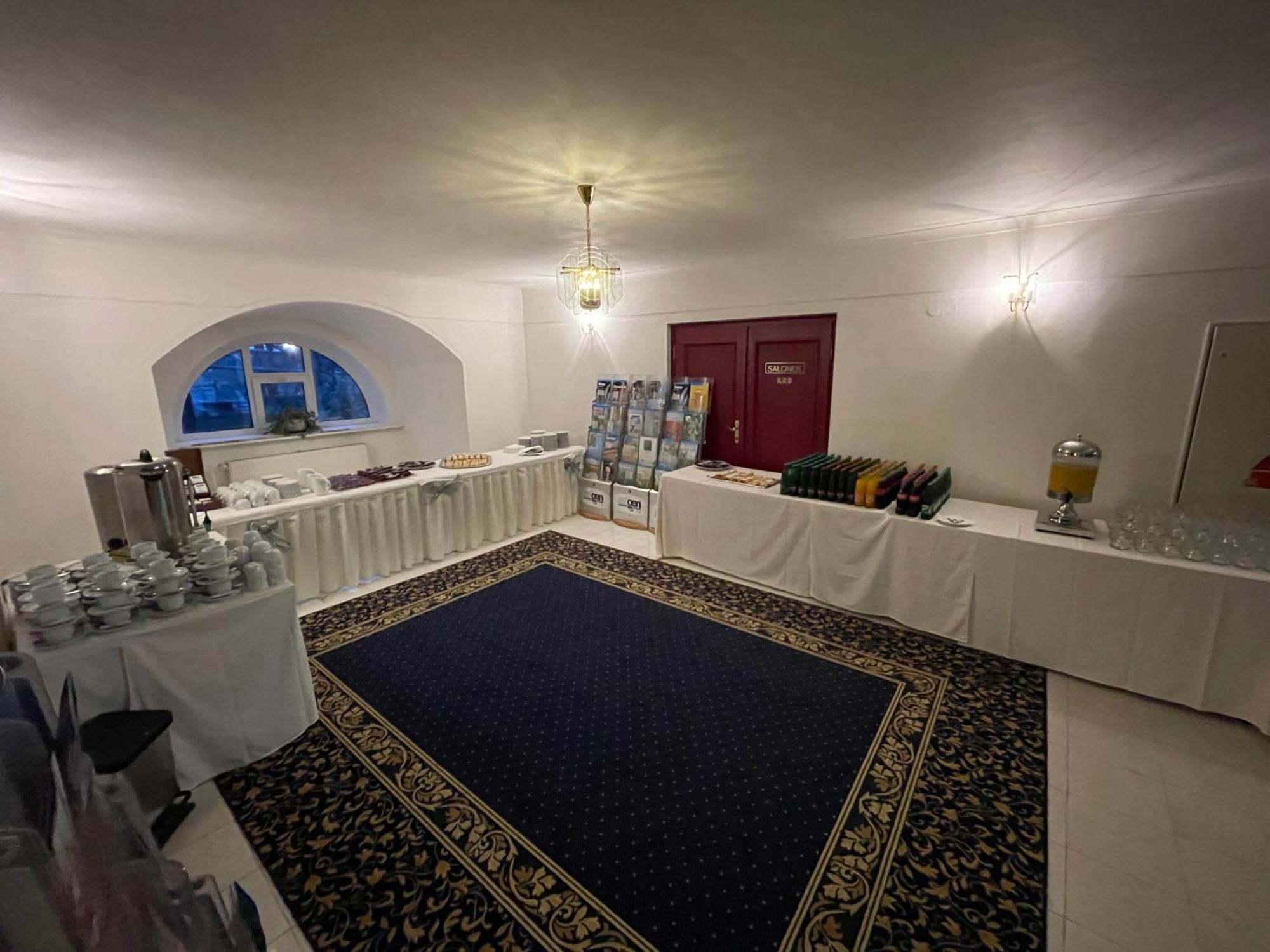 Hotel Ostrov Nymburk Dış mekan fotoğraf