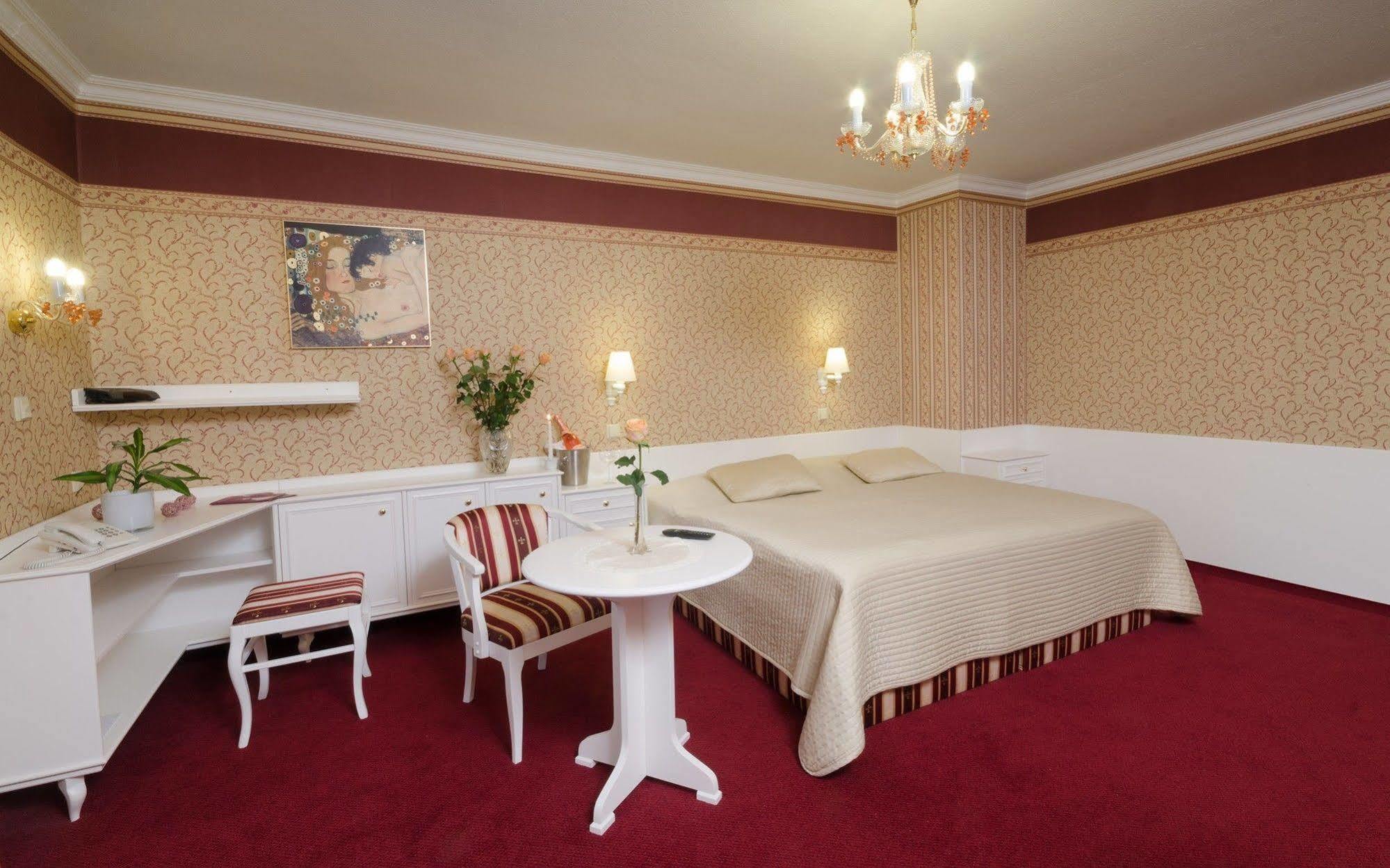 Hotel Ostrov Nymburk Dış mekan fotoğraf