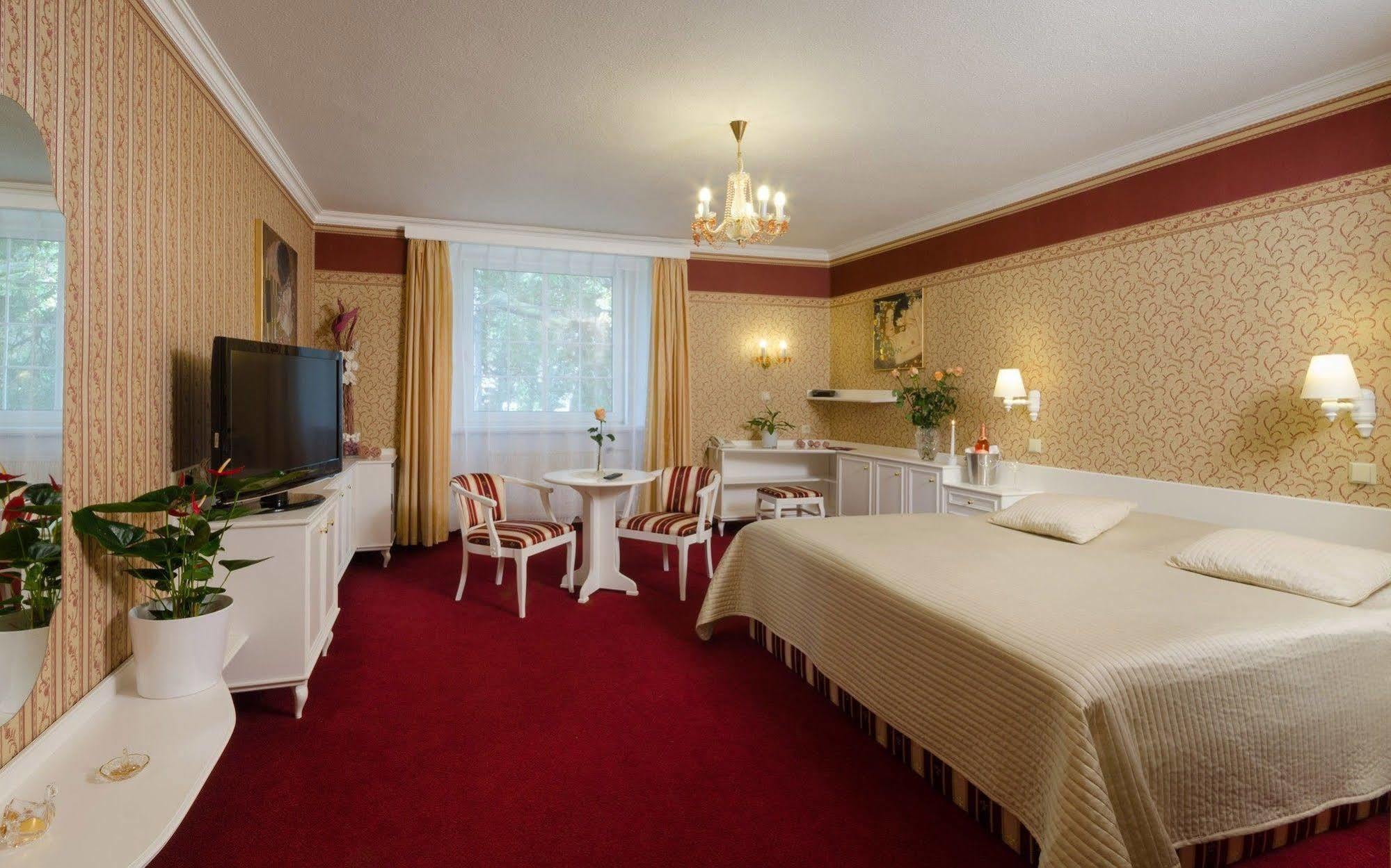 Hotel Ostrov Nymburk Dış mekan fotoğraf