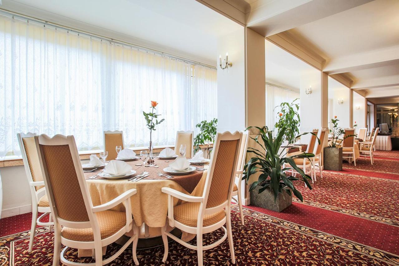 Hotel Ostrov Nymburk Dış mekan fotoğraf
