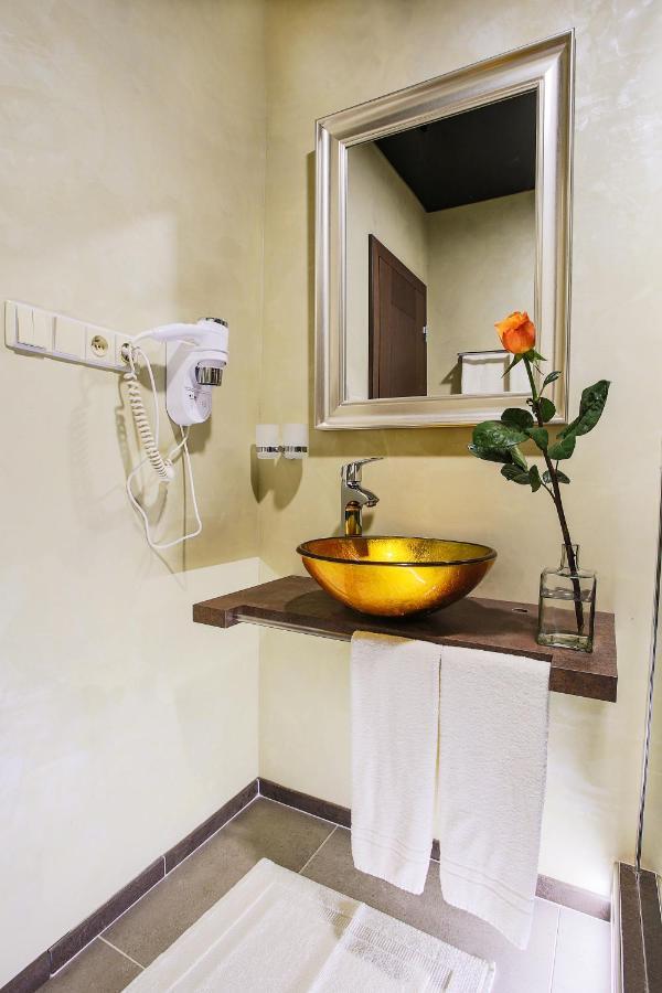 Hotel Ostrov Nymburk Dış mekan fotoğraf