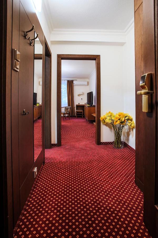 Hotel Ostrov Nymburk Dış mekan fotoğraf